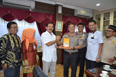 Silaturahmi dengan Kapolda, KI Riau Bahas Transparansi dan Pencegahan Korupsi